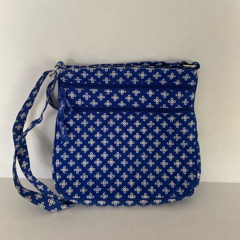 Vera Bradley women’s royal blue white floral quilted crossbody purse
